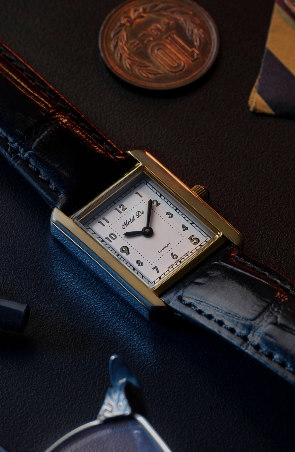 Motel De Tropic Watch Gold - Commute INT