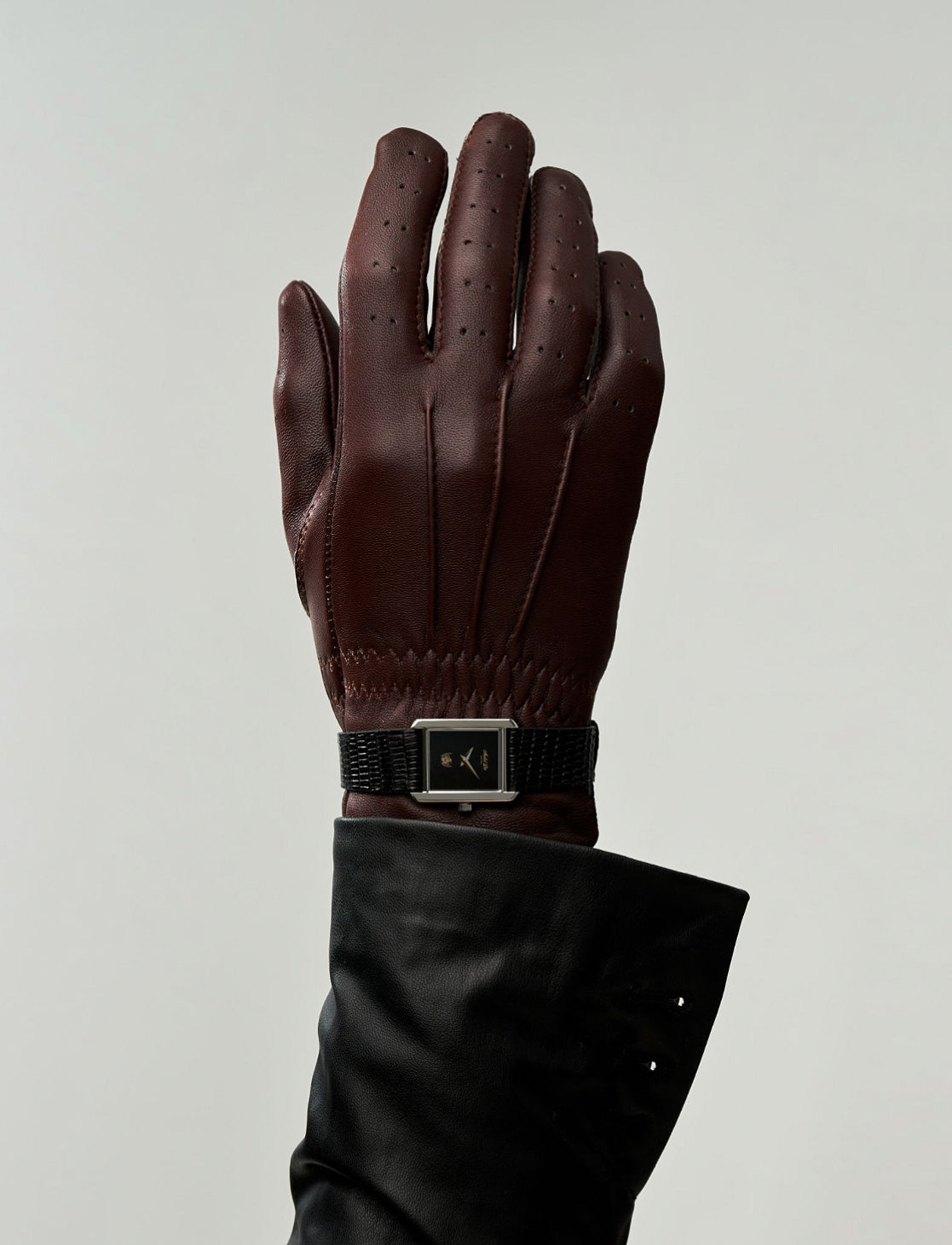 Motel De Ekatra Black