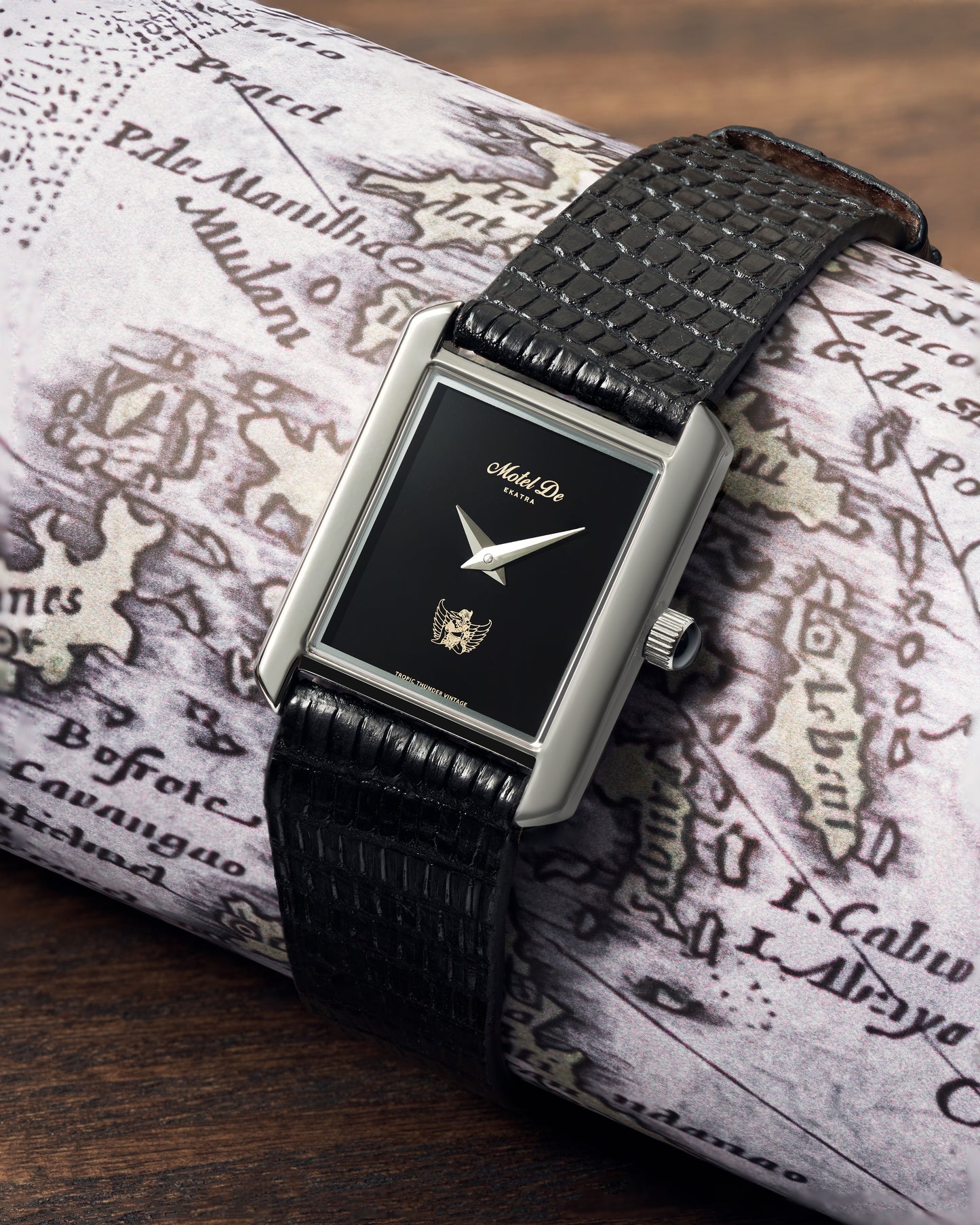 Motel De Ekatra Black